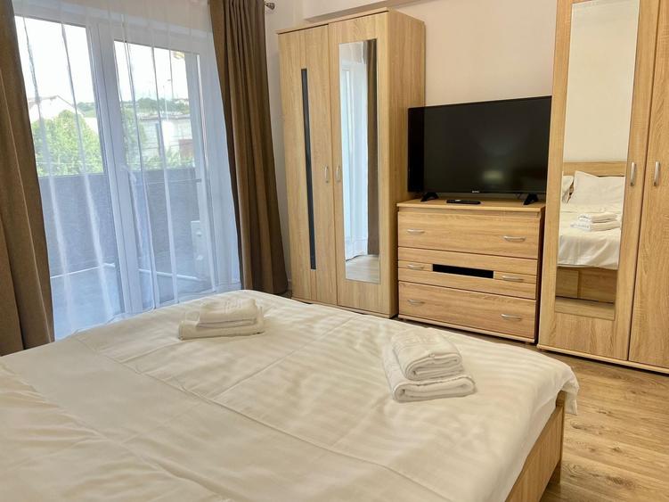 Apartament cu 2 camere semidecomandat, mobilat în Dâmbul Rotund
