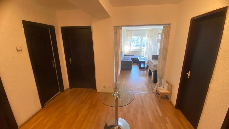Apartament cu 3 camere decomandat, mobilat în Unirii