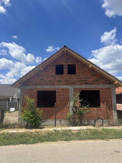 Casă cu 2 camere în Biharia