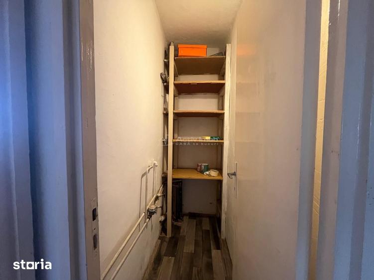 Apartament cu 3 camere semidecomandat în Central