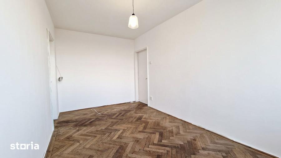 Apartament cu 3 camere decomandat în Floreasca