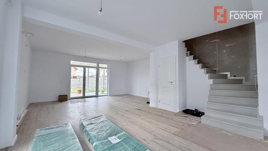 Casă cu 4 camere cu Teren 300 Mp în Urseni