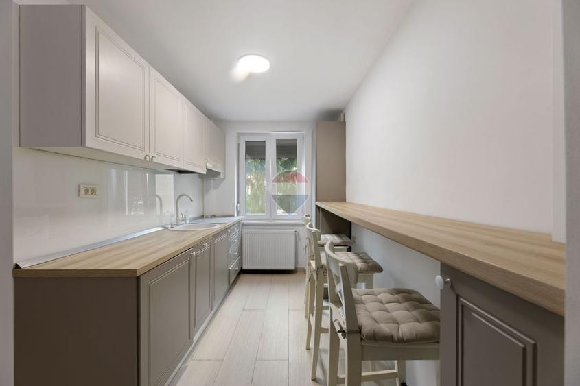 Apartament cu 2 camere semidecomandat, mobilat în Podgoria