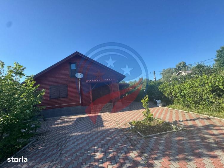 Casă cu 3 camere în Pluta