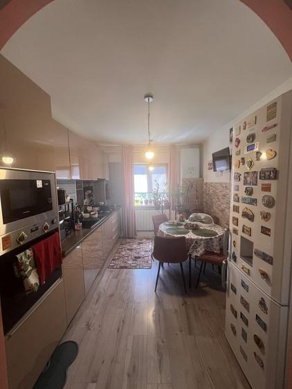 Apartament cu 2 camere decomandat în Între Lacuri