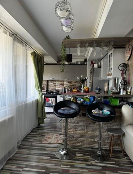 Apartament cu 2 camere decomandat în Kamsas
