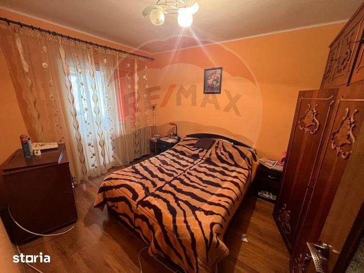 Apartament cu 3 camere, mobilat în Central