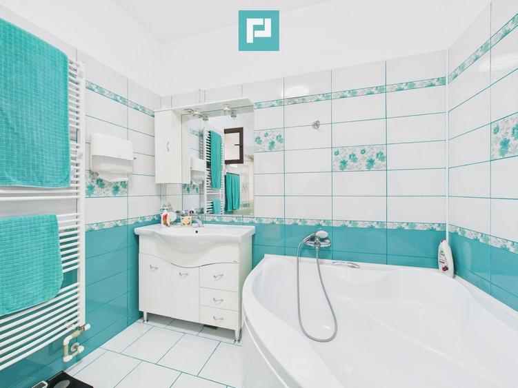 Casă individuală cu 4 camere cu Canalizare în Secusigiu