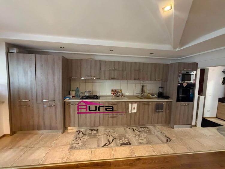 Inchiriez apartament 3 camere Str.Babadag zona Peco - 9