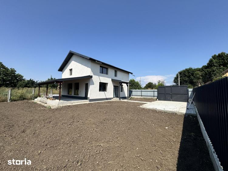 Casă cu 3 camere cu Teren 500 Mp în Vânători