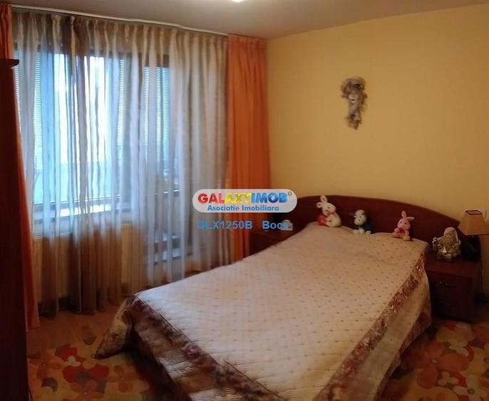 Apartament cu 3 camere semidecomandat, mobilat în Titan