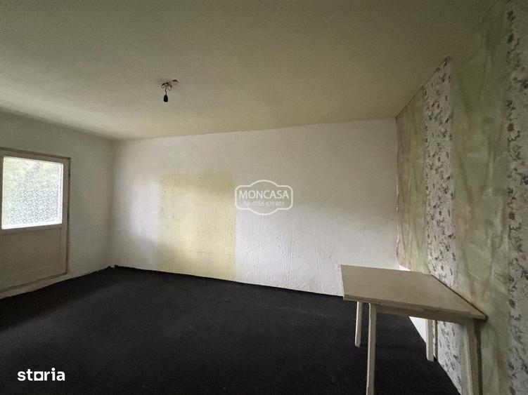 Apartament cu 4 camere decomandat în Central
