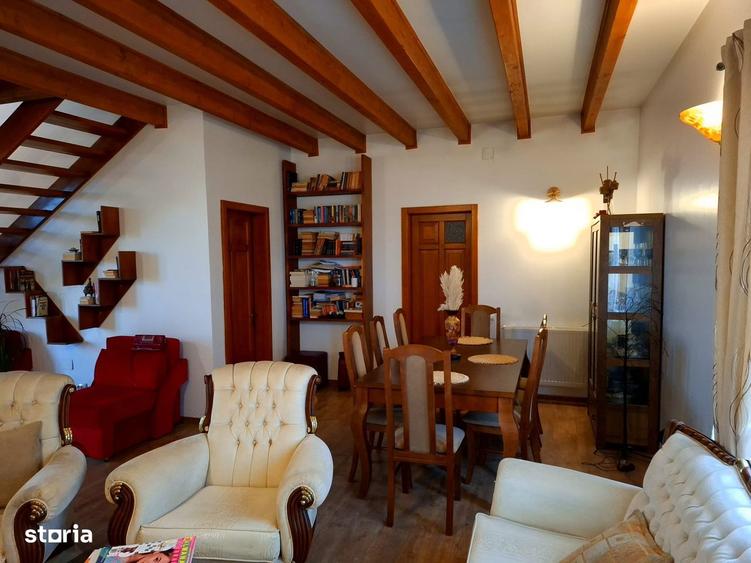 Casă cu 4 camere cu Teren 1009 Mp în Mărăcineni