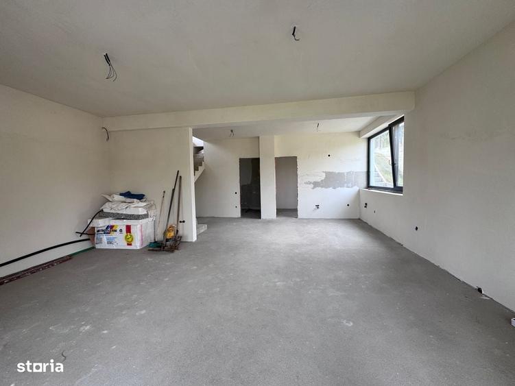 Casă cu 4 camere în Feleacu