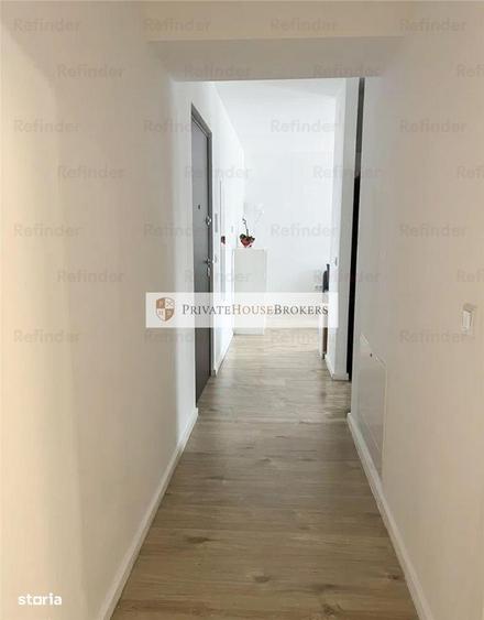 Apartament cu 2 camere semidecomandat, mobilat în Tei