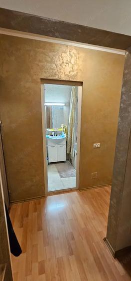 Garsonieră decomandată în Inel I