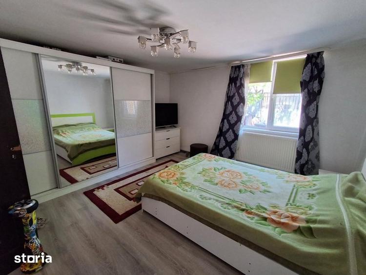 Casă cu 3 camere cu Canalizare în Central