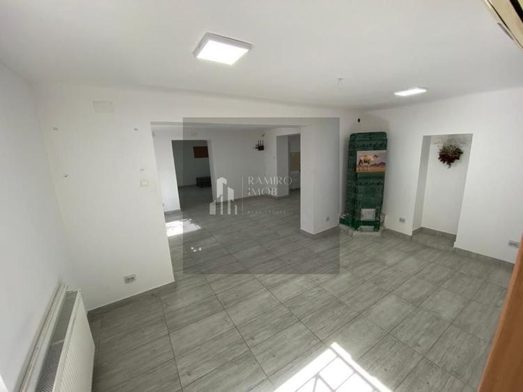 Apartament cu 7 camere semidecomandat, mobilat în Mărășești