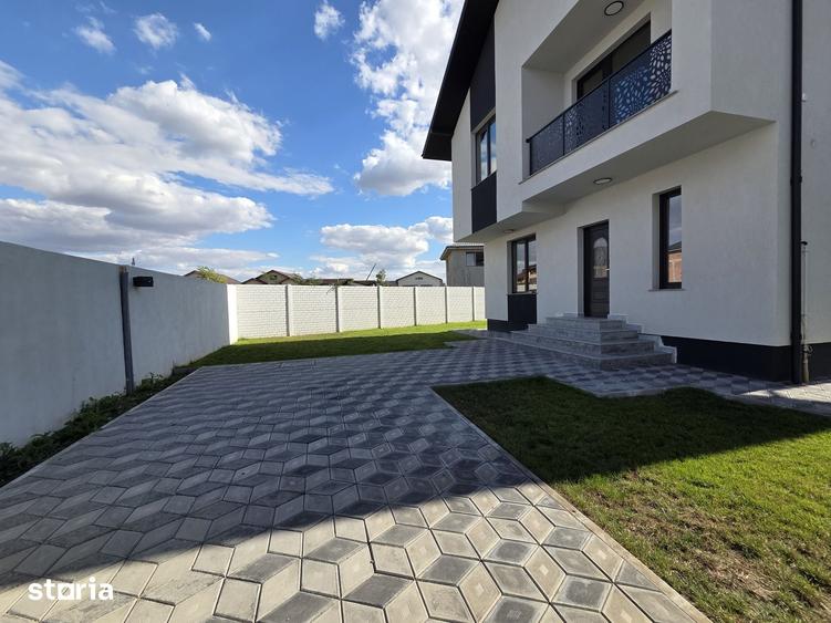 Casă cu 4 camere cu Teren 300 Mp în Cornetu