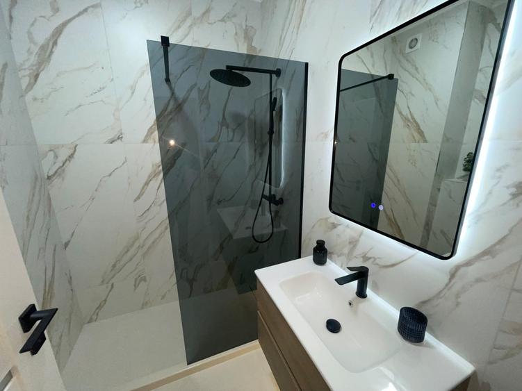 Apartament cu 2 camere decomandat, mobilat în Lujerului
