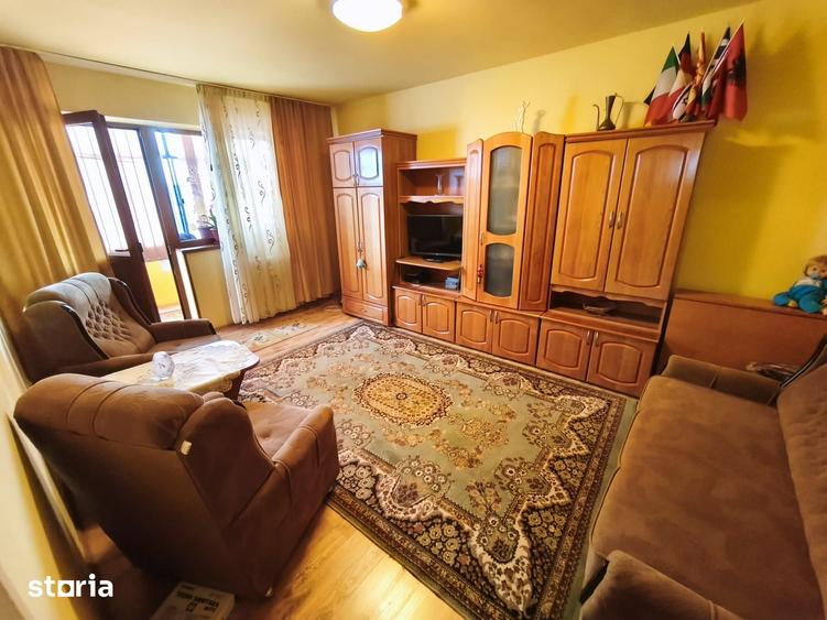 Apartament cu 3 camere în Republicii