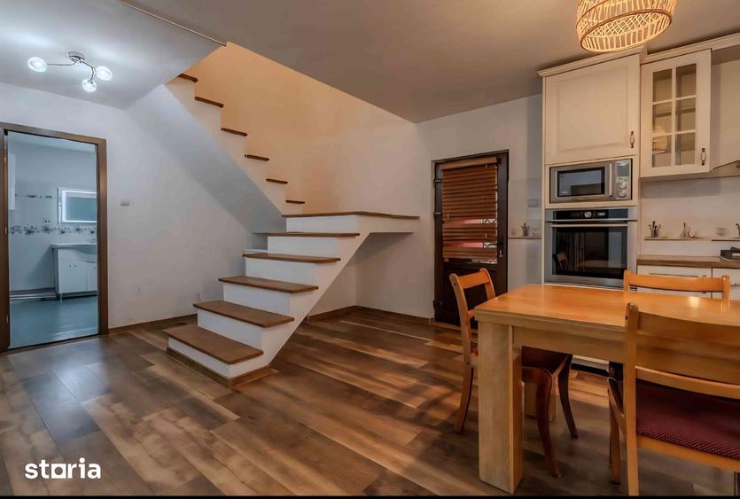 Casă cu 4 camere cu Teren 377 Mp în Central
