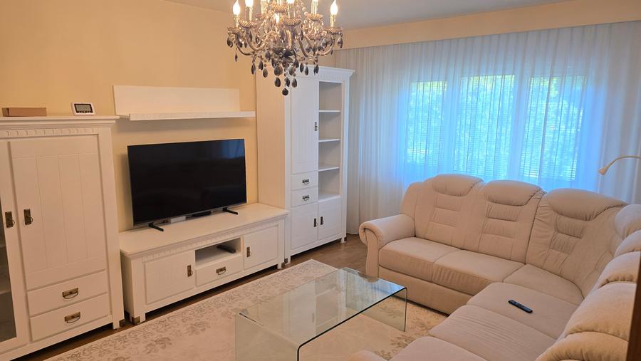 Apartament cu 3 camere decomandat în Ultracentral