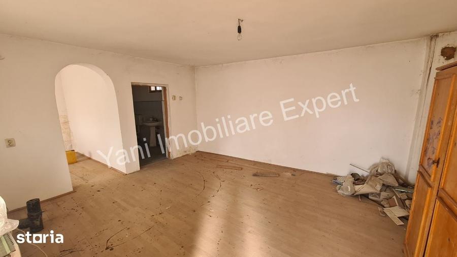 Spațiu comercial, de 589 mp, în Mușătești
