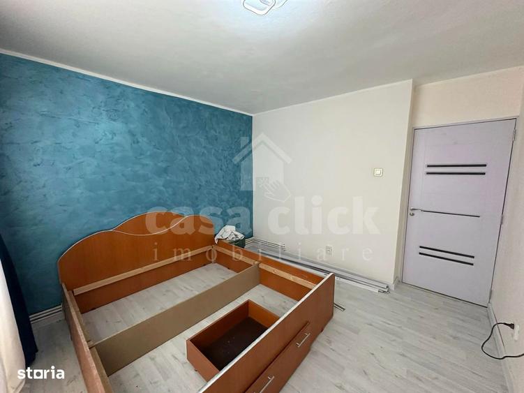 Apartament cu 3 camere decomandat în Micro 18