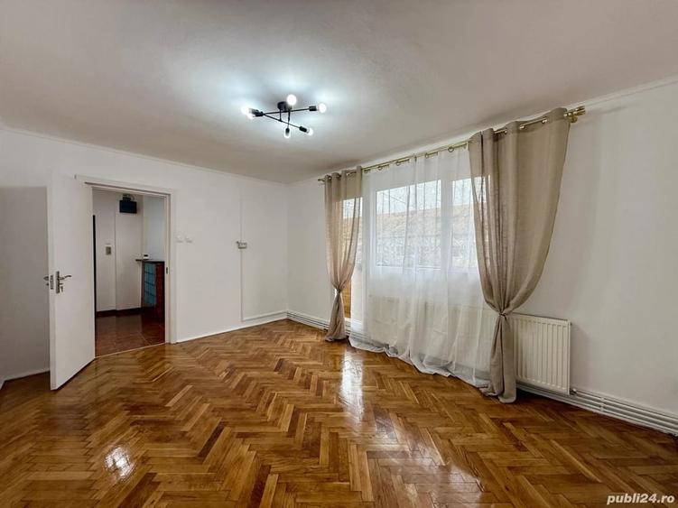 Apartament cu 3 camere decomandat în Gheorghe Lazăr