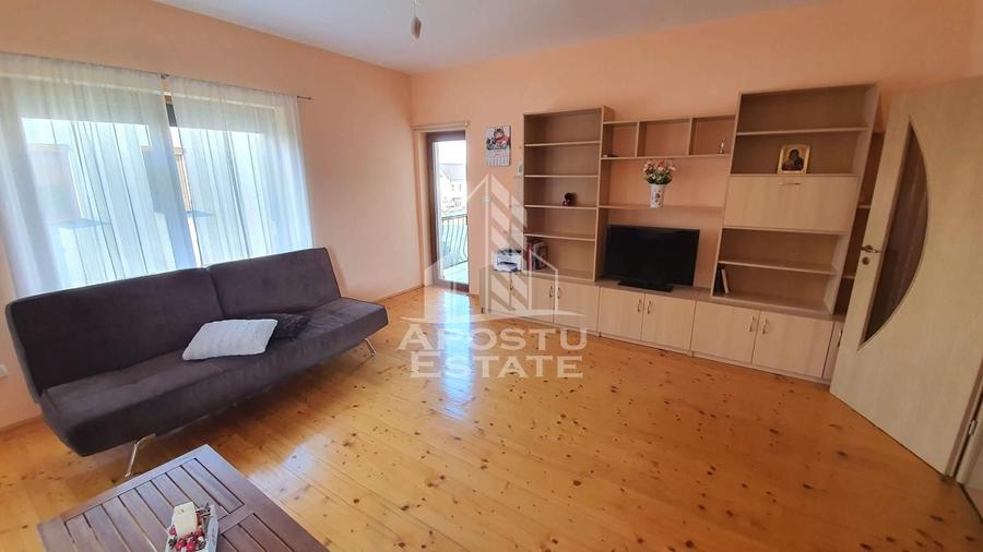 Apartament cu 3 camere semidecomandat, mobilat în Braytim