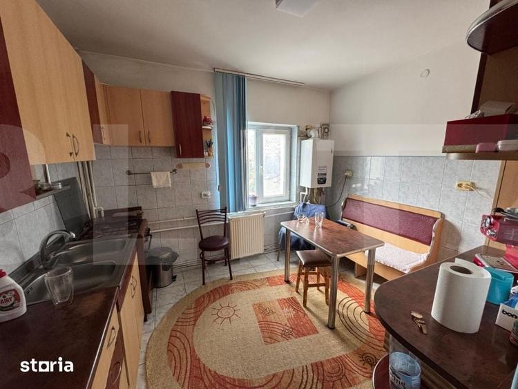 Apartament cu 3 camere decomandat în Copălău