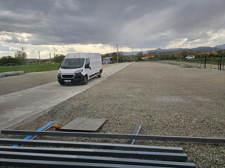 Teren de 1000 mp, în Central