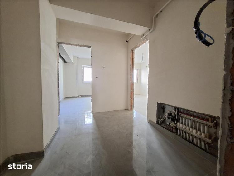 Apartament cu 3 camere decomandat în Galata