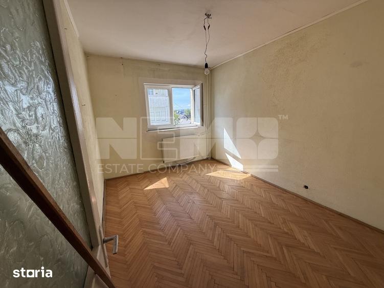 Apartament cu 4 camere decomandat în Central