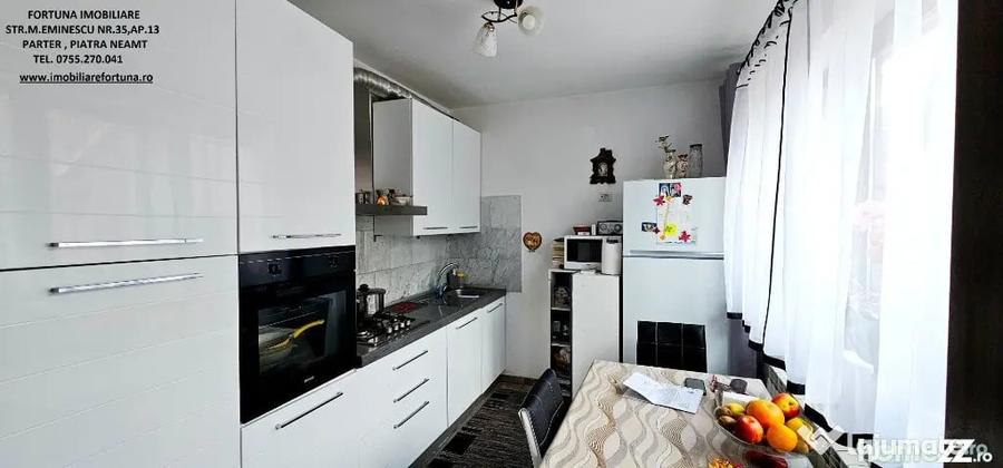 Casă cu 5 camere cu Teren 760 Mp în Sărata