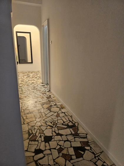 Apartament cu 3 camere decomandat în Eminescu