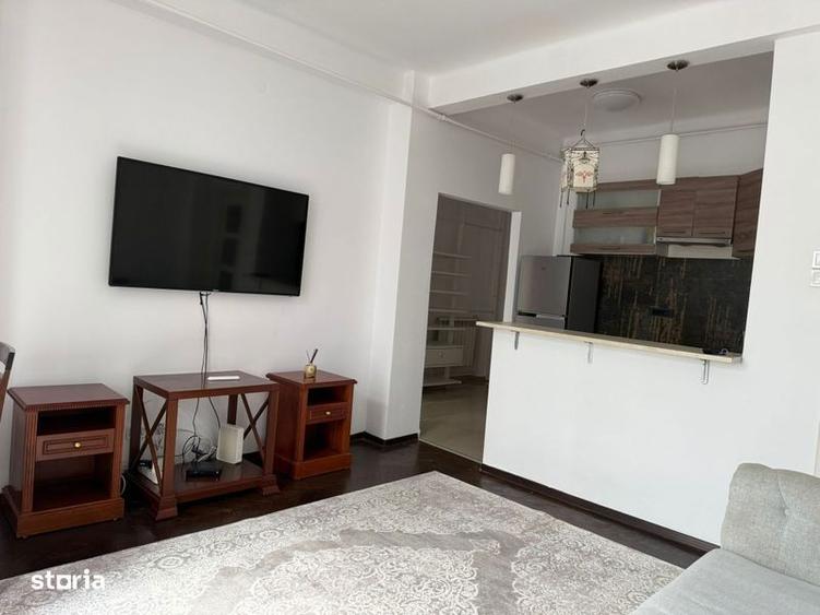 Apartament cu 2 camere decomandat, mobilat în Ultracentral