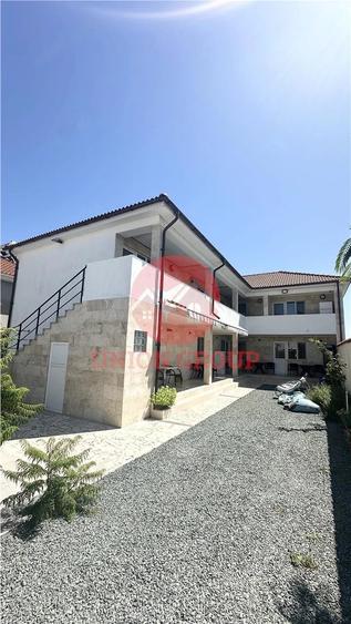 Spațiu comercial, de 200 mp, în Central
