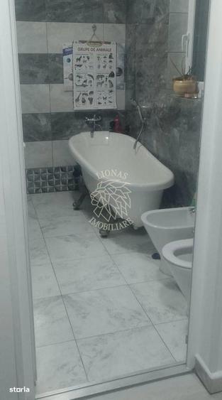 Casă cu 4 camere cu Teren 600 Mp în Central