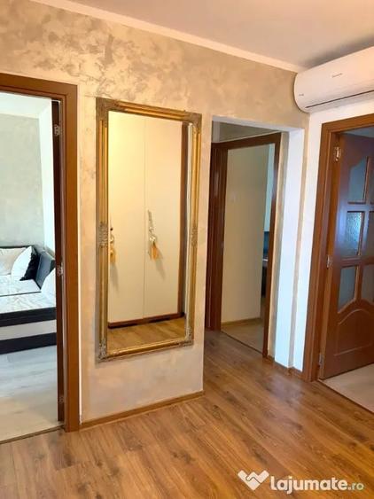 Apartament cu 3 camere decomandat în Metalurgie