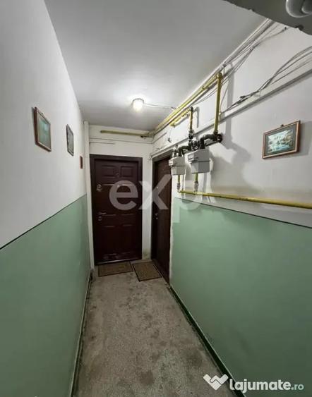 Apartament cu 2 camere decomandat în Micro 6