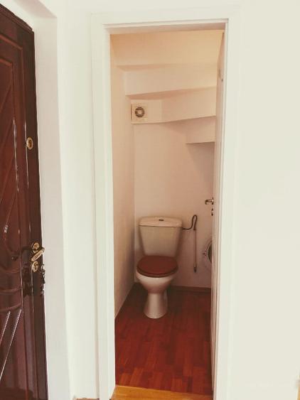 Apartament cu 3 camere decomandat în Valea Aurie