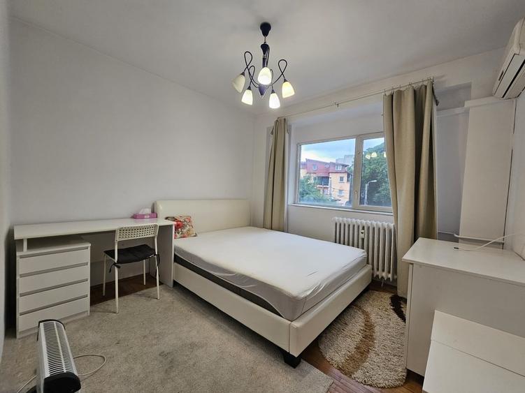 Apartament semidecomandat în Sud