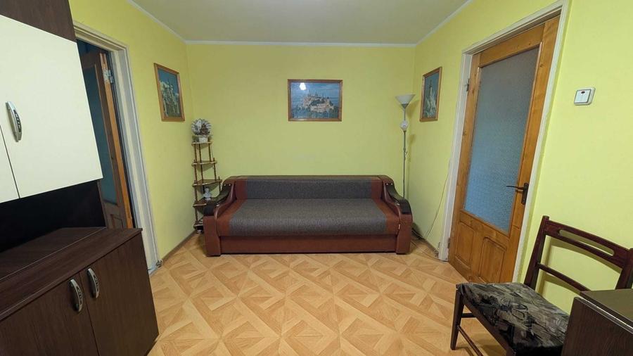 Apartament cu 2 camere semidecomandat în Micro 40