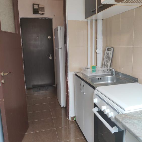 Apartament cu 2 camere semidecomandat în Giurgiului