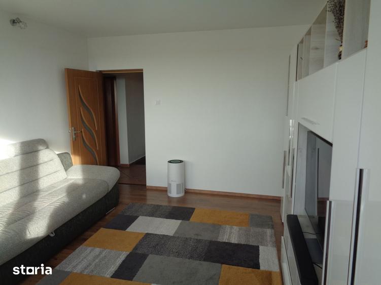Apartament cu 2 camere decomandat în Romanilor