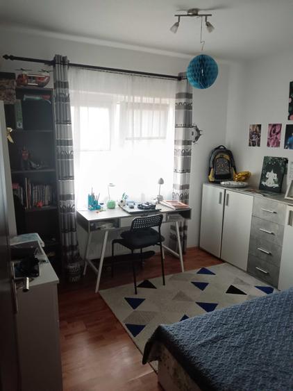 Vand apartament 4 camere decomandat - 16