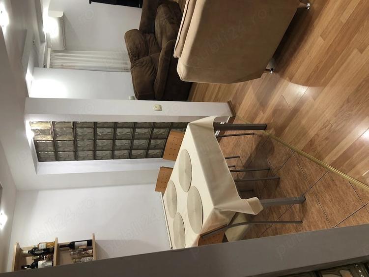 Apartament cu 4 camere decomandat în Central
