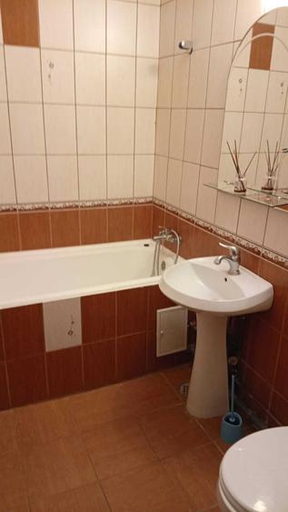 Apartament cu 2 camere decomandat în Nicolina